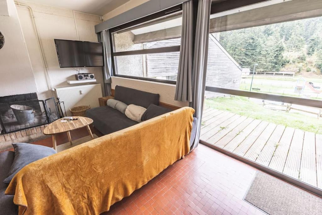 קמפן La Cabane Du Cerf A Payolle מראה חיצוני תמונה